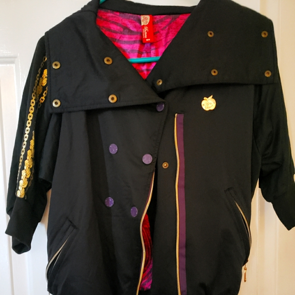 Apple bottom jacket